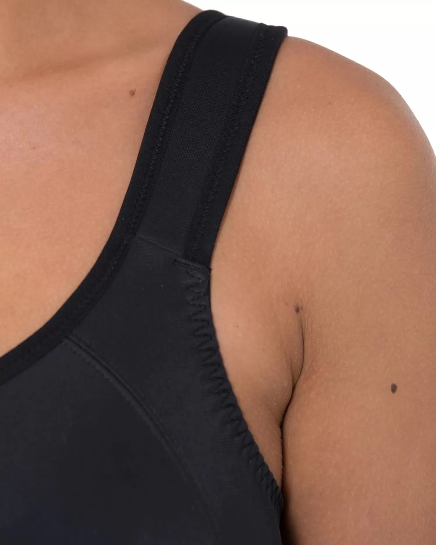 Gemm Bras | Underwired Sports Bra - Black