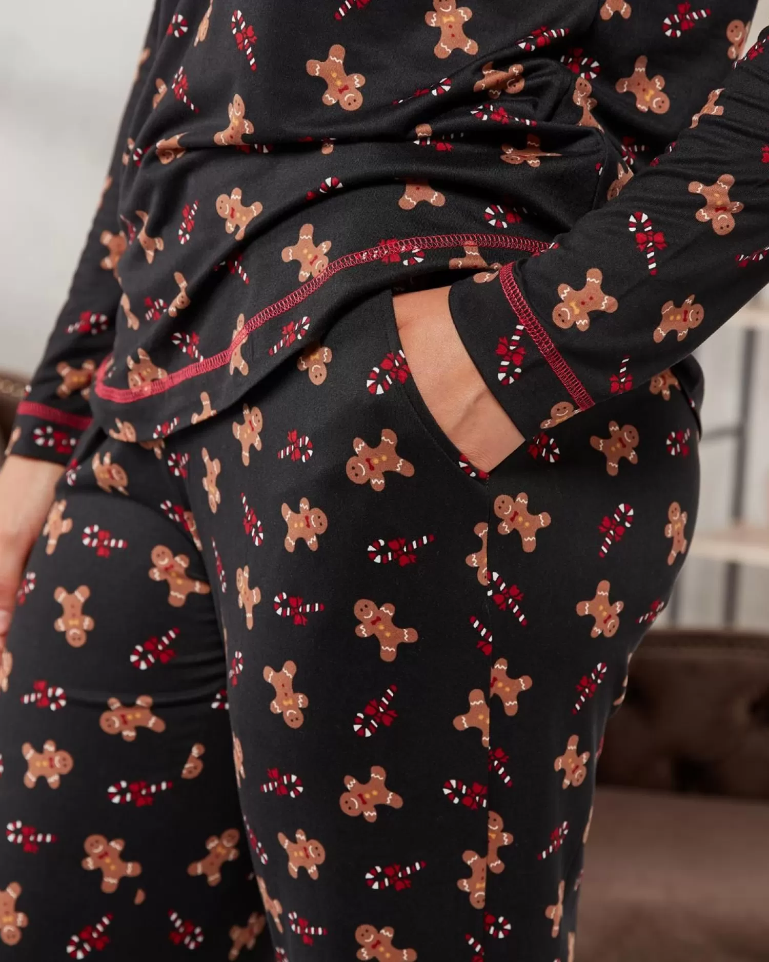 La Marquise Pyjamas | Festive Prints Pyjamas - Black Gingerbread
