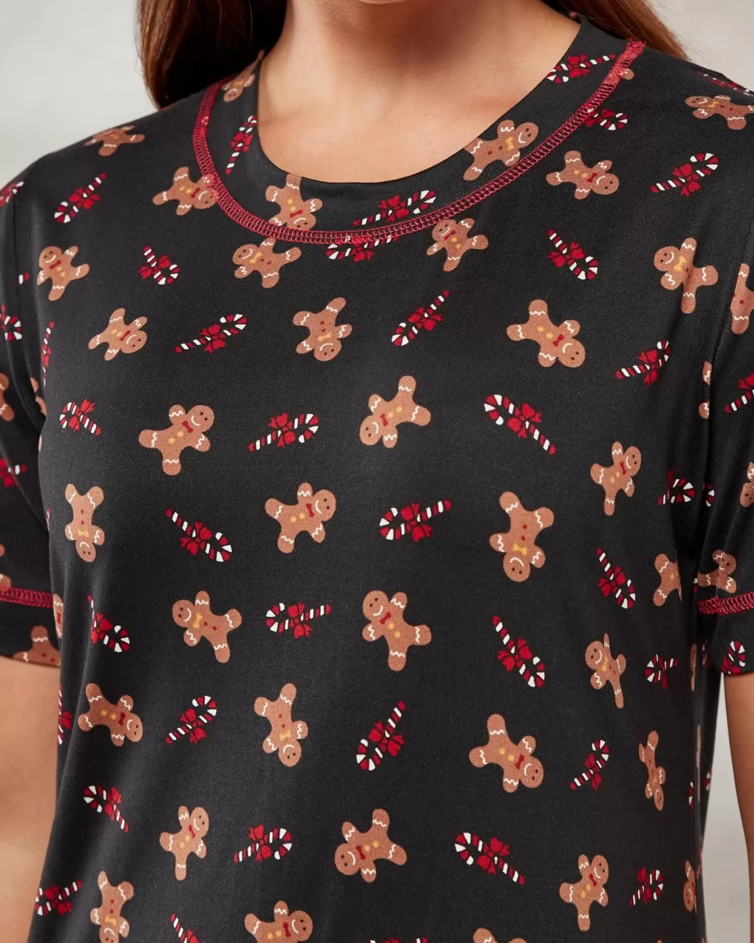 La Marquise Nighties | Festive Prints Short Sleeve Nightie - Black Gingerbread